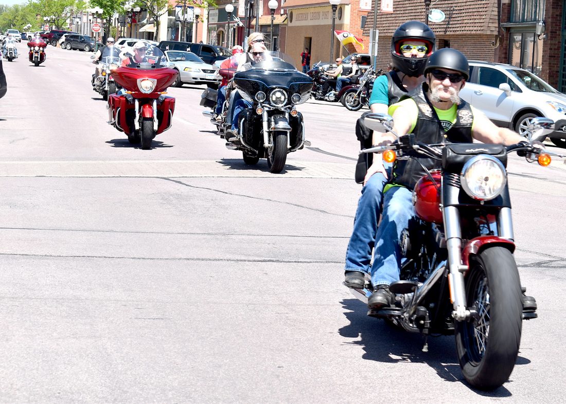 Convoy of 2 wheels moving souls for American Legion News, Sports